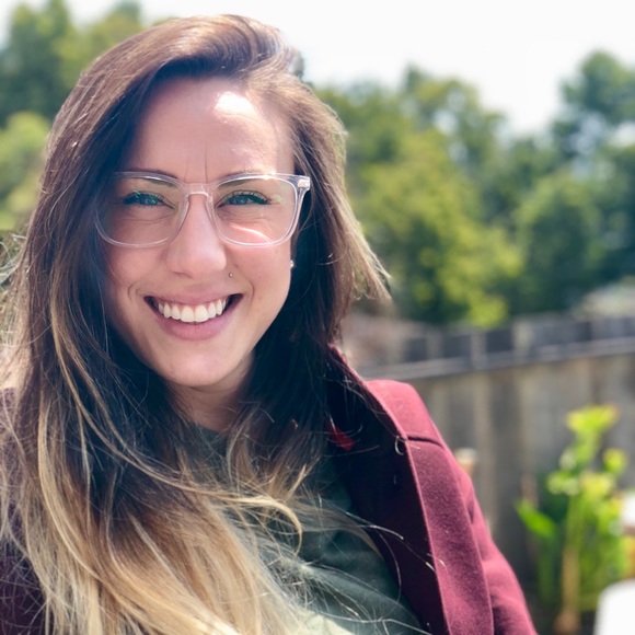 Meet your Posher, Brandi - Picture 1 of 1